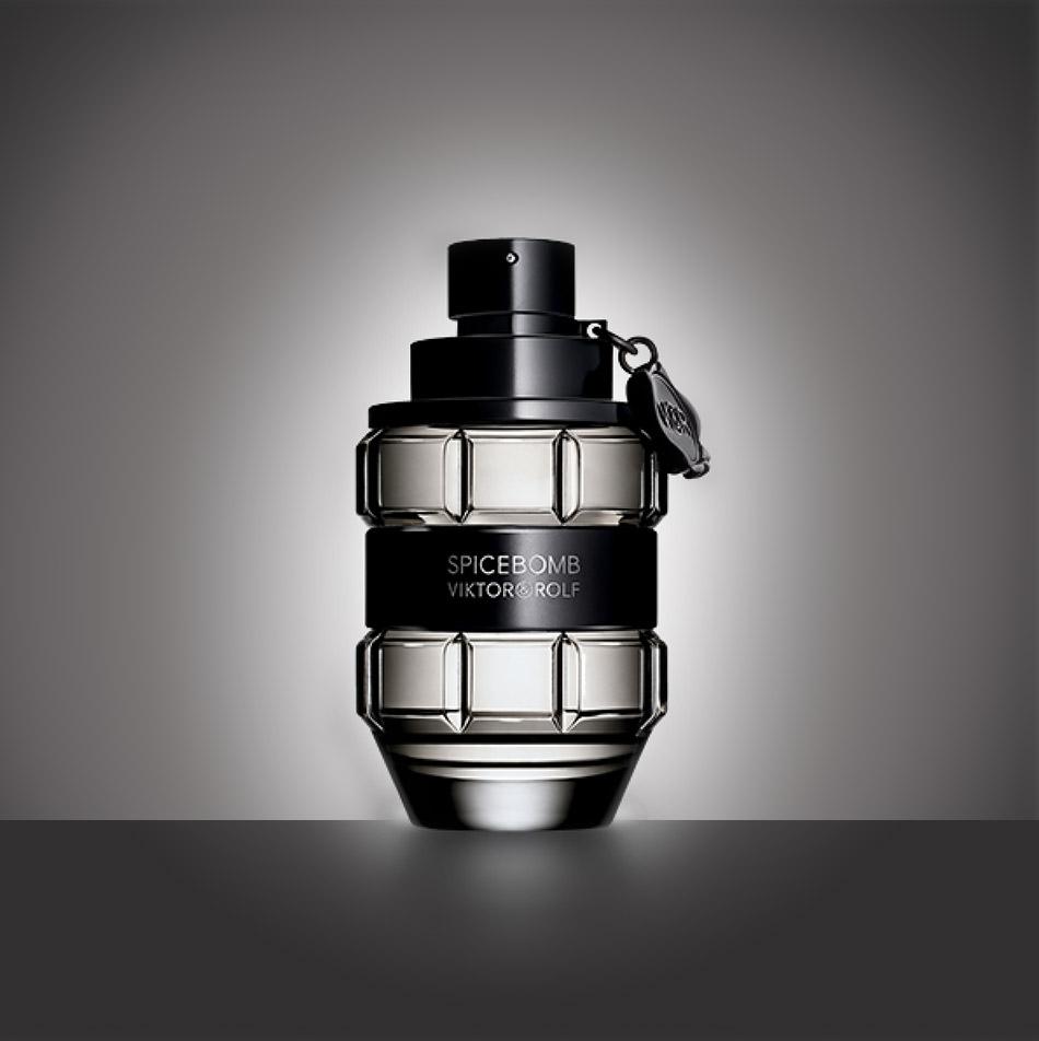 Shop Viktor Rolf Spicebomb EDT